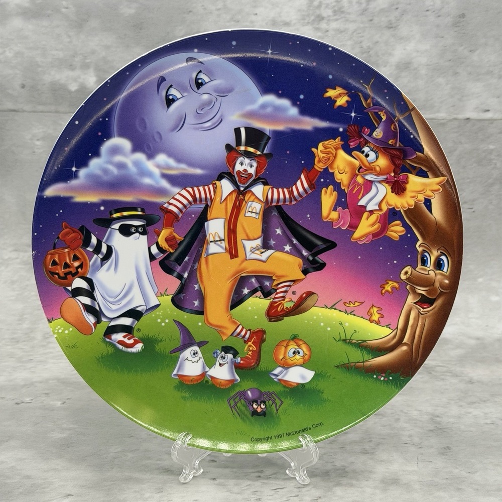 Vintage 1997 McDonald's Halloween Trick Or Treat Collector Plate 8"